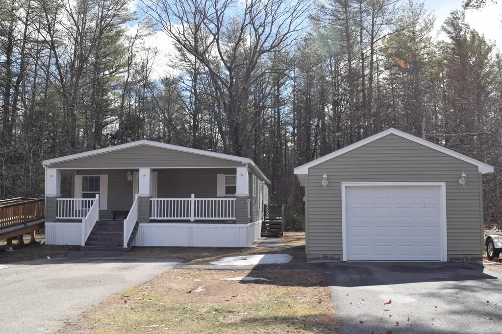 57 Oak Street Lebanon ME 04027