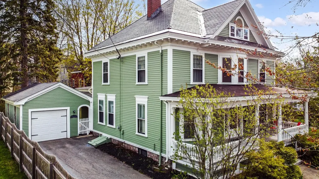 243 Cedar Street Bangor ME 04401
