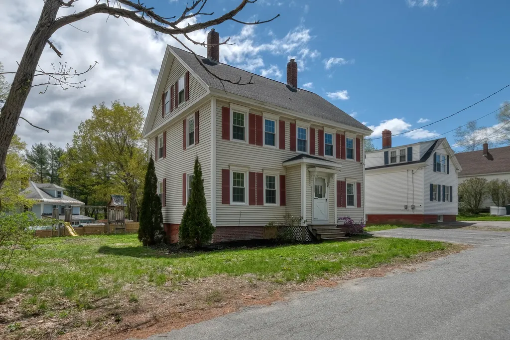 34 Danforth Street Gardiner ME 04345