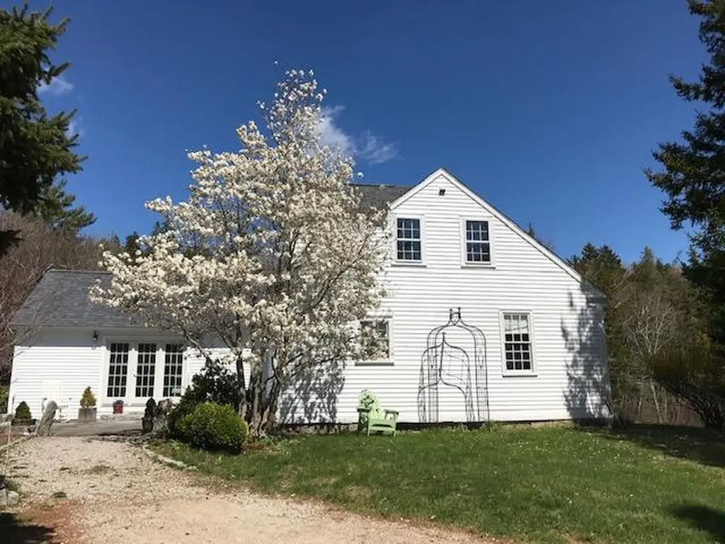 248 Pleasant Street Blue Hill ME 04614
