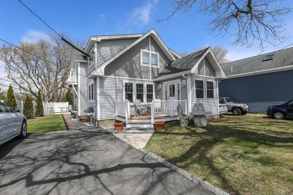 5 Island Avenue Kittery ME 03904