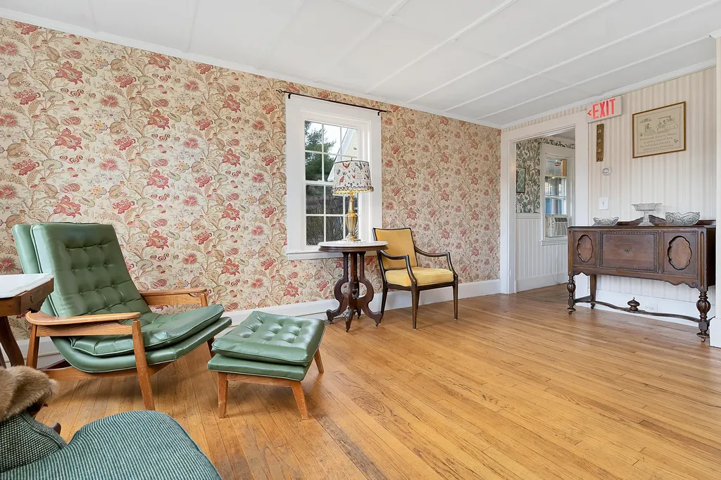 97 County Road Scarborough ME 04074