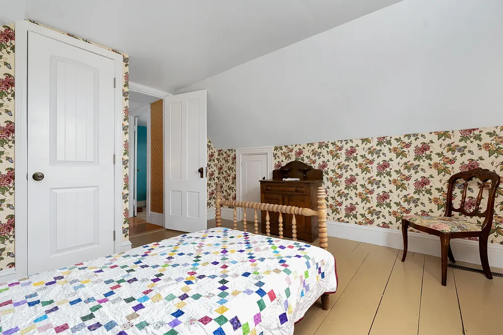 97 County Road Scarborough ME 04074