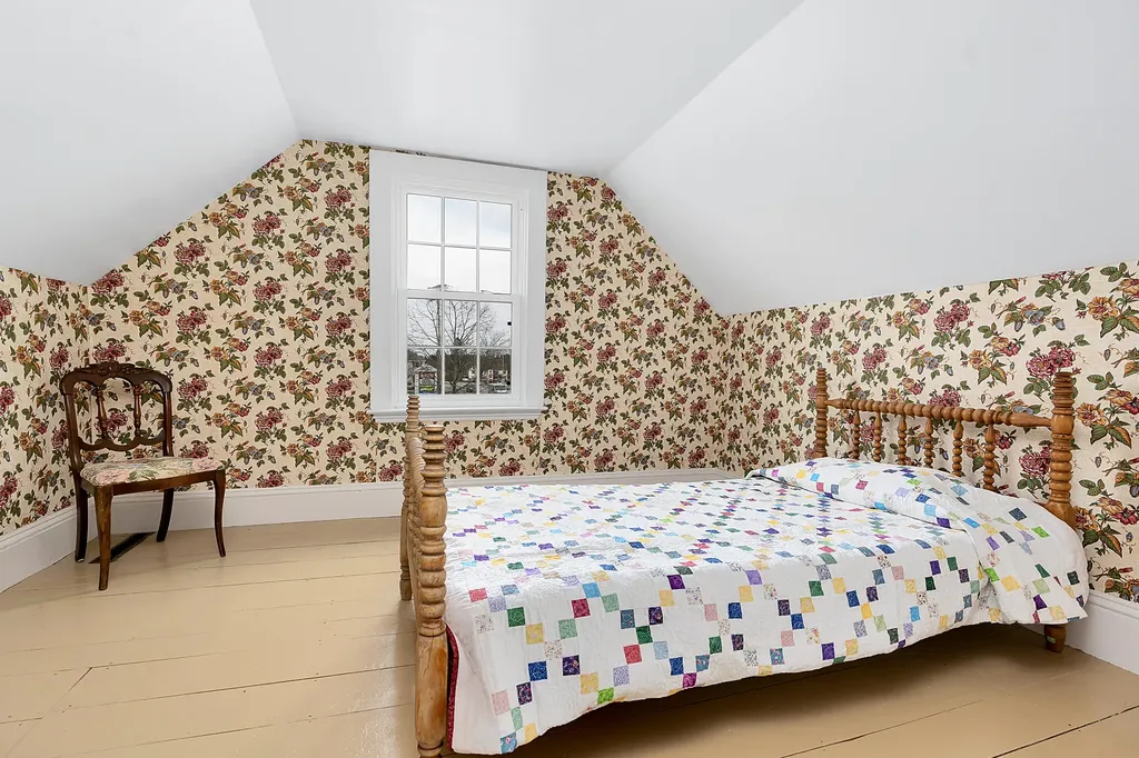 97 County Road Scarborough ME 04074