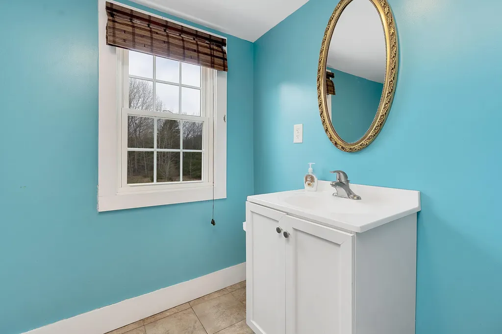 97 County Road Scarborough ME 04074