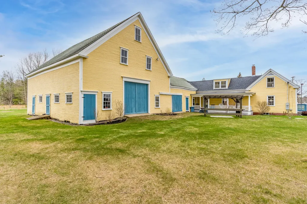 97 County Road Scarborough ME 04074