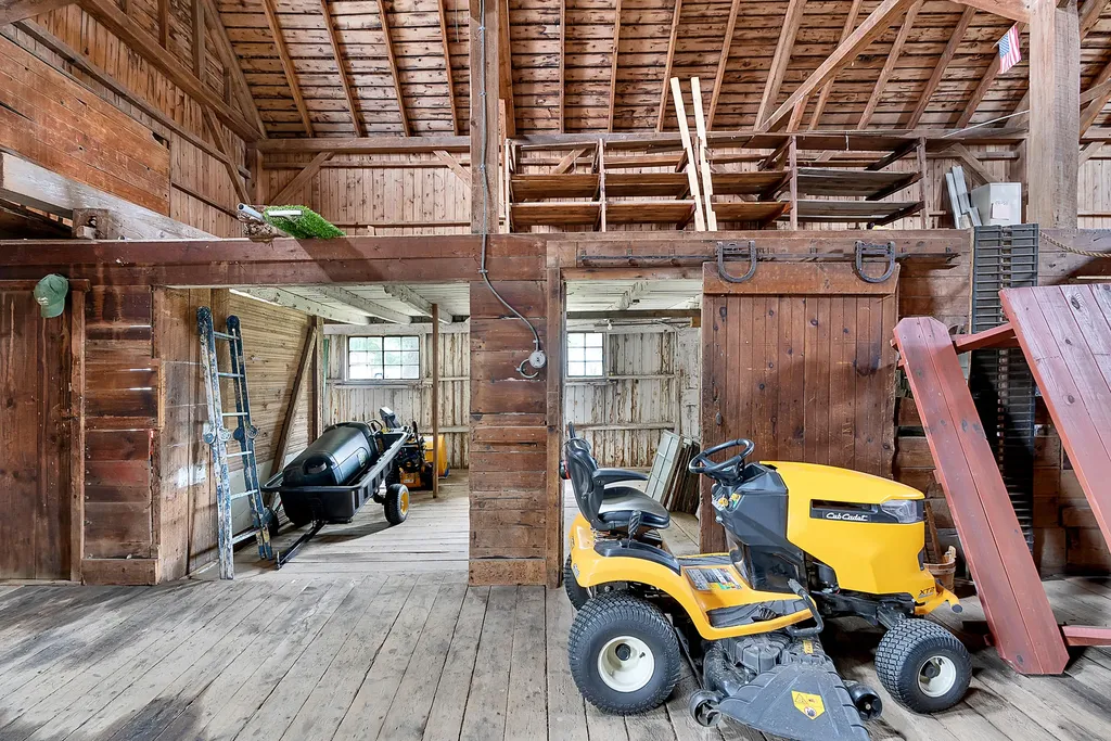 97 County Road Scarborough ME 04074