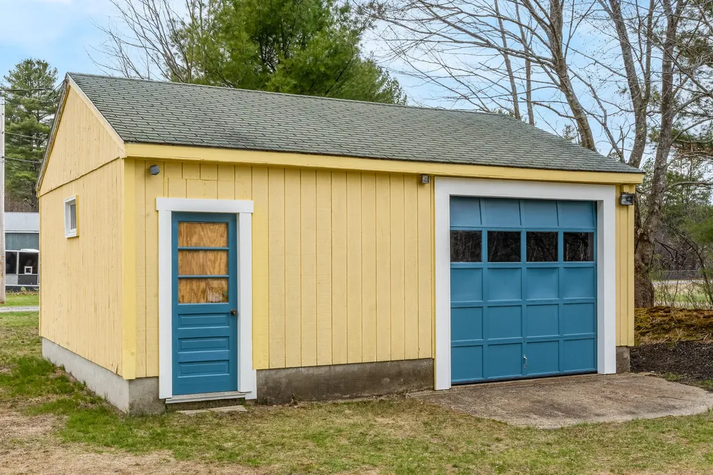 97 County Road Scarborough ME 04074