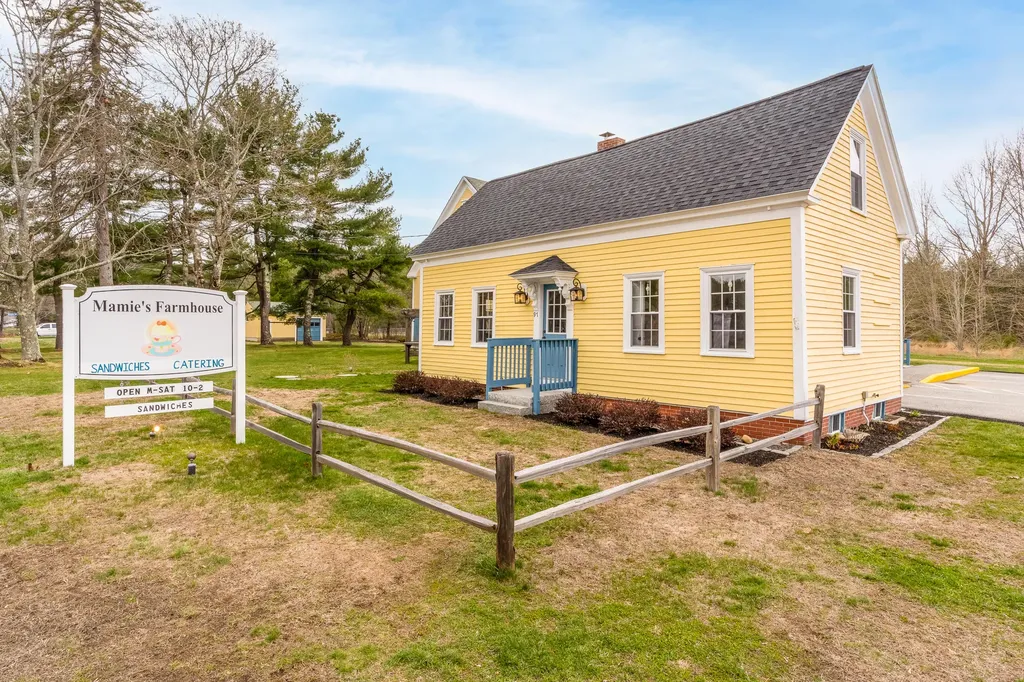 97 County Road Scarborough ME 04074