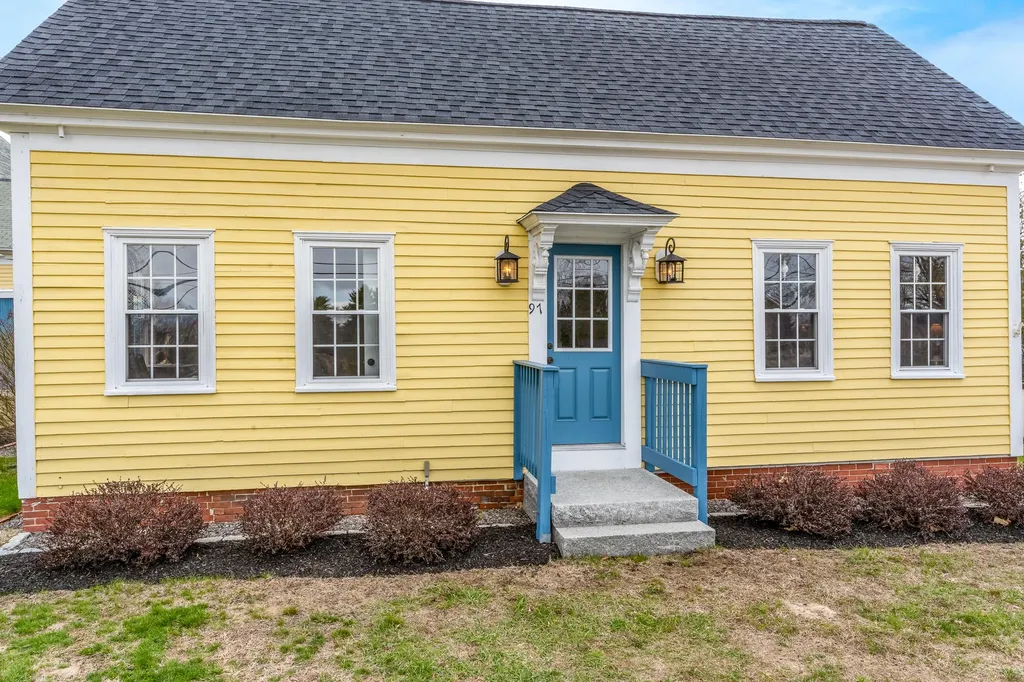97 County Road Scarborough ME 04074
