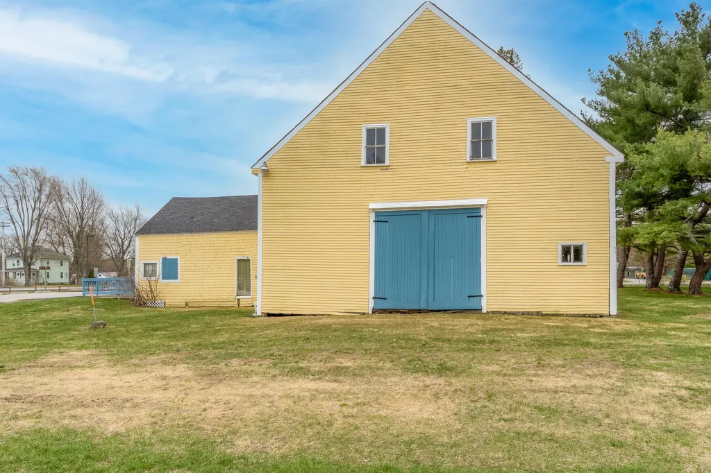 97 County Road Scarborough ME 04074