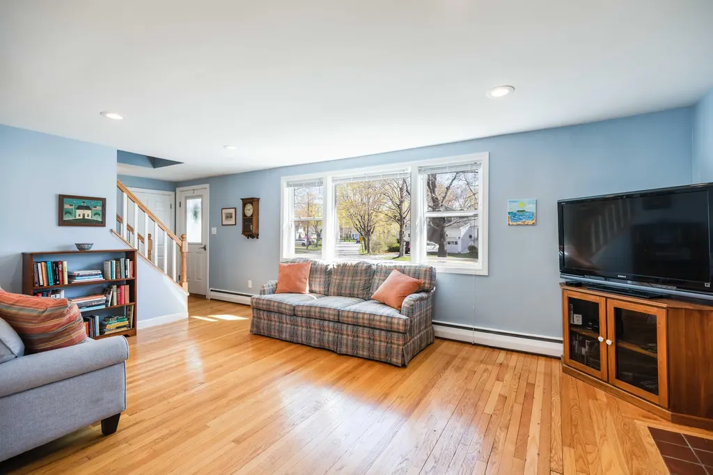 51 Winding Way Portland ME 04102