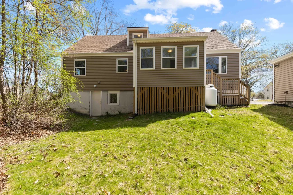 51 Winding Way Portland ME 04102