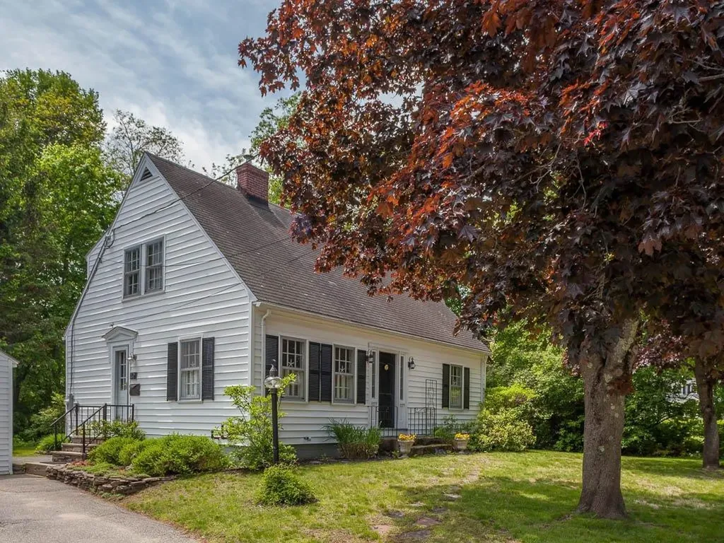 32 Fletcher Street Kennebunk ME 04043
