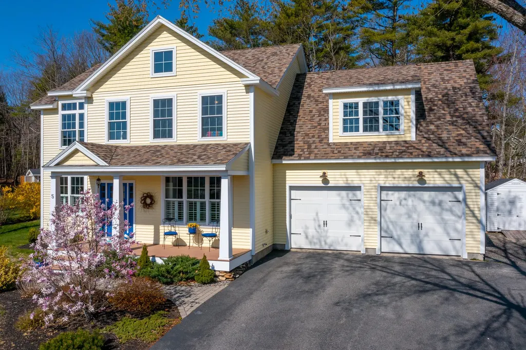 5 Garden Way Falmouth ME 04105