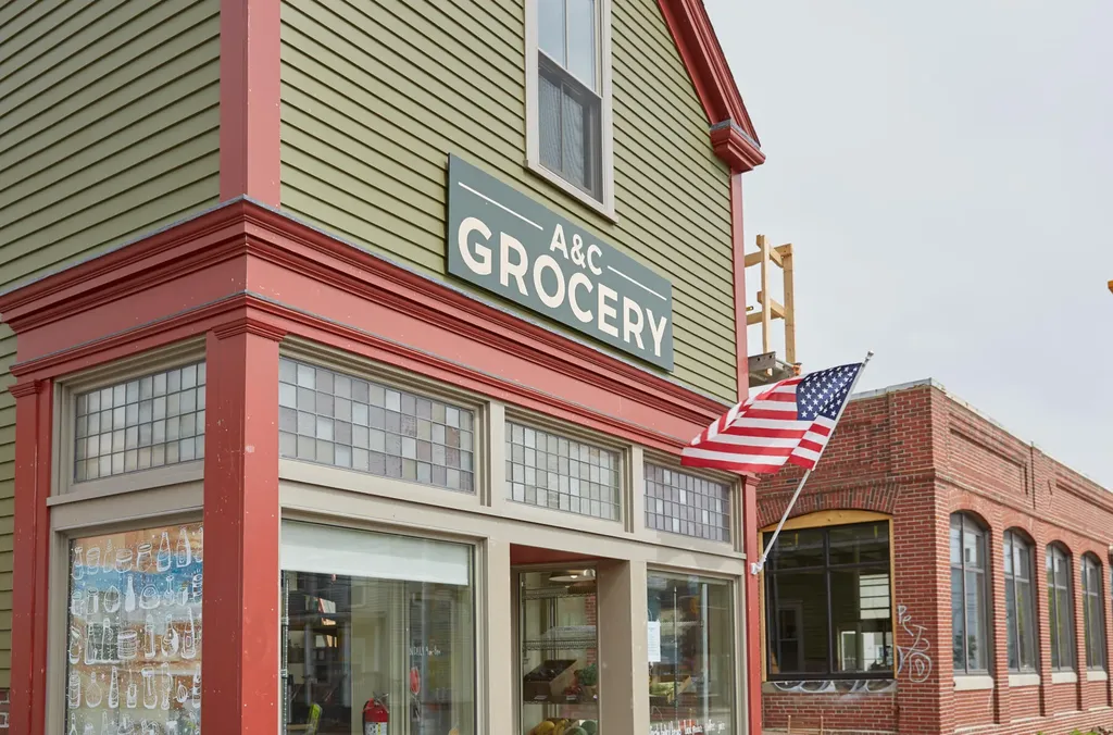 19 North Street Portland ME 04101