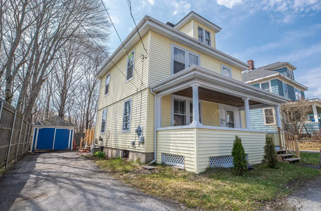 381 N Main Street Brewer ME 04412