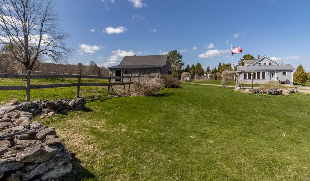 38 Old Town Road Monmouth ME 04259