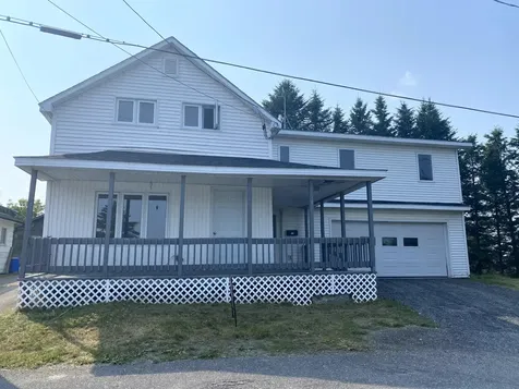 91 5th Avenue Madawaska ME 04756
