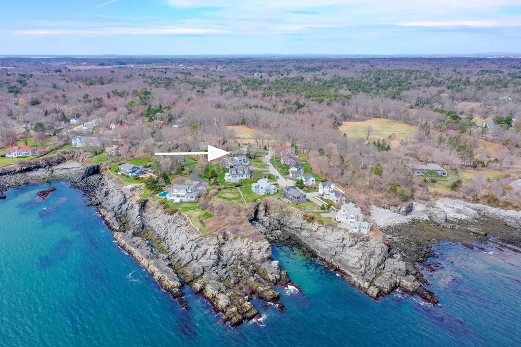 7 Smugglers Cove Road Cape Elizabeth ME 04107