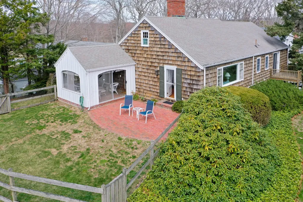 7 Smugglers Cove Road Cape Elizabeth ME 04107