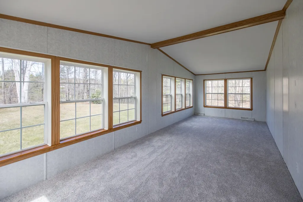 386 S Witham Road Auburn ME 04210