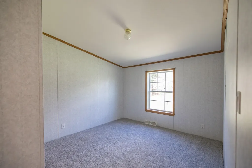 386 S Witham Road Auburn ME 04210