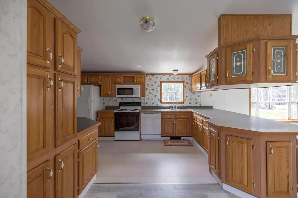 386 S Witham Road Auburn ME 04210