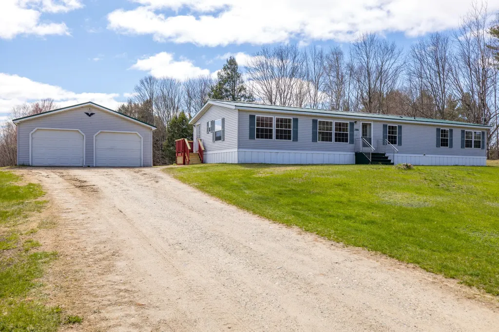 386 S Witham Road Auburn ME 04210