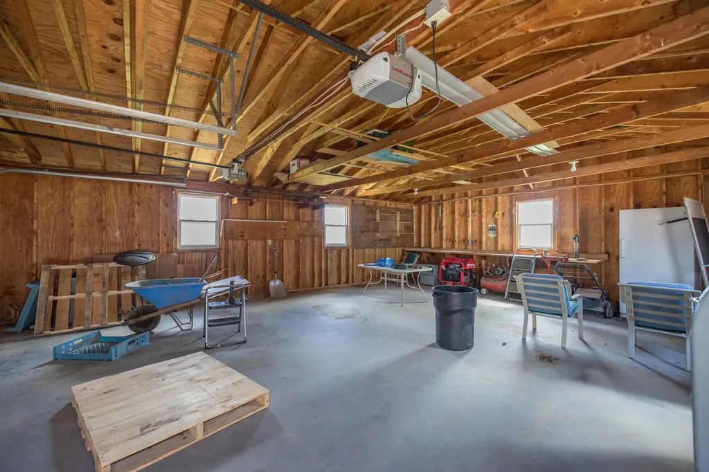 386 S Witham Road Auburn ME 04210