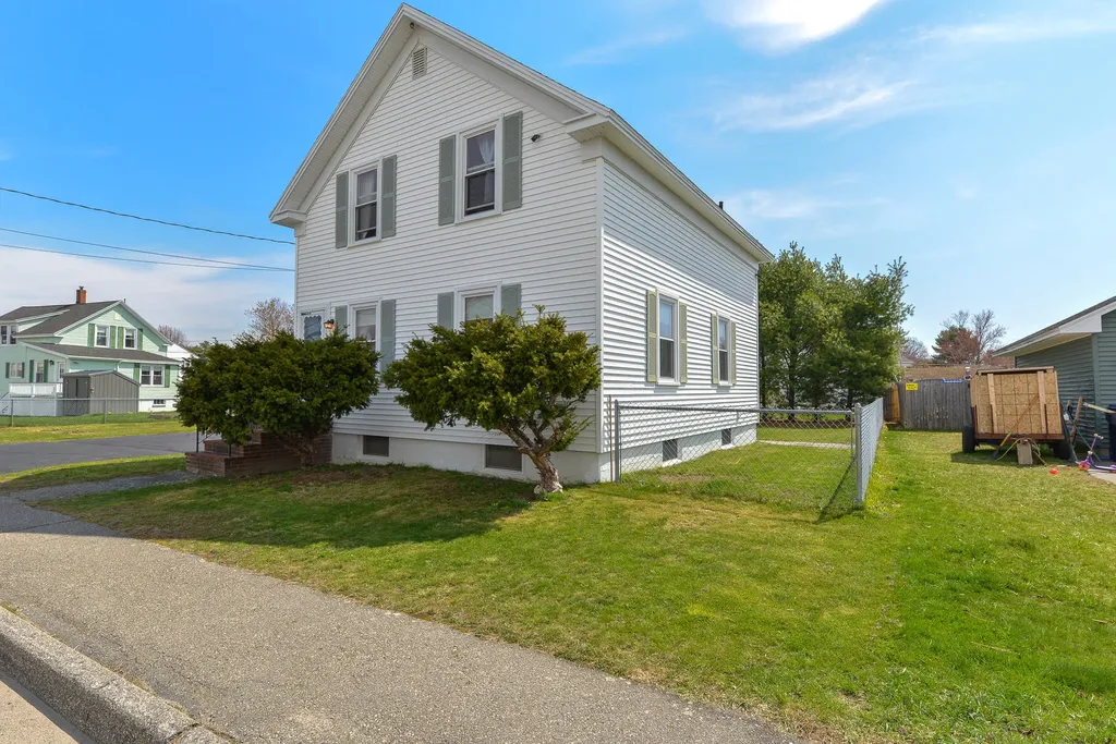 5 Raymond Street Biddeford ME 04005