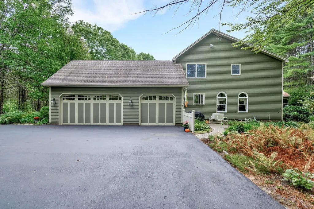 180 West Auburn Road Auburn ME 04210