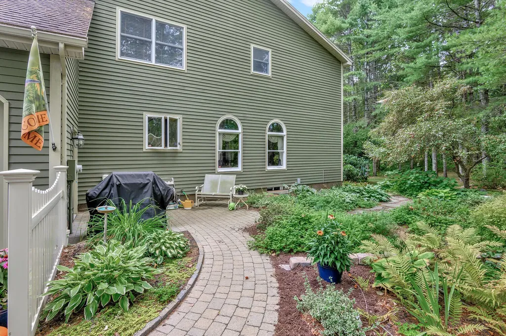 180 West Auburn Road Auburn ME 04210