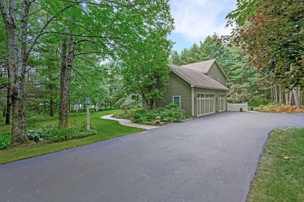 180 West Auburn Road Auburn ME 04210