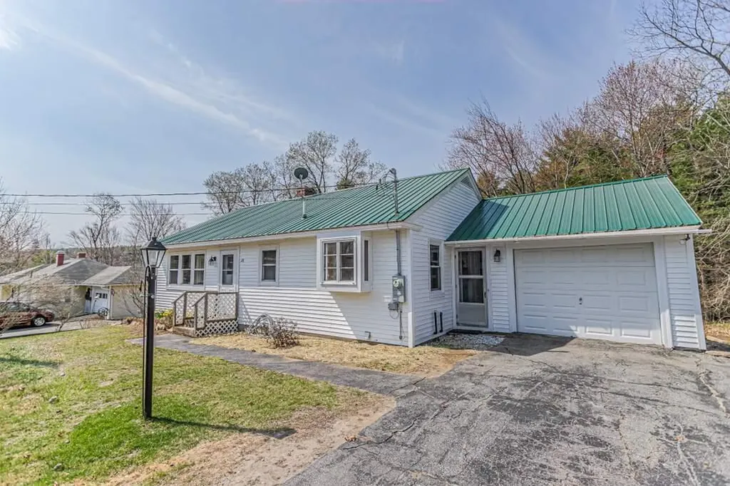 28 Sunset Avenue Wilton ME 04294