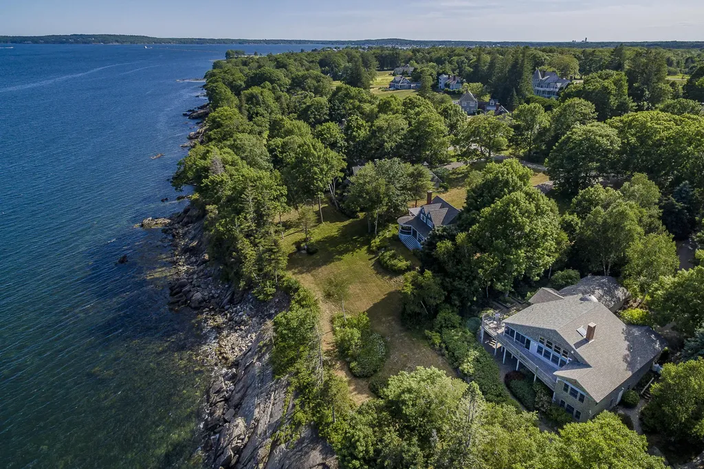 18 Eastward Rockport ME 04856