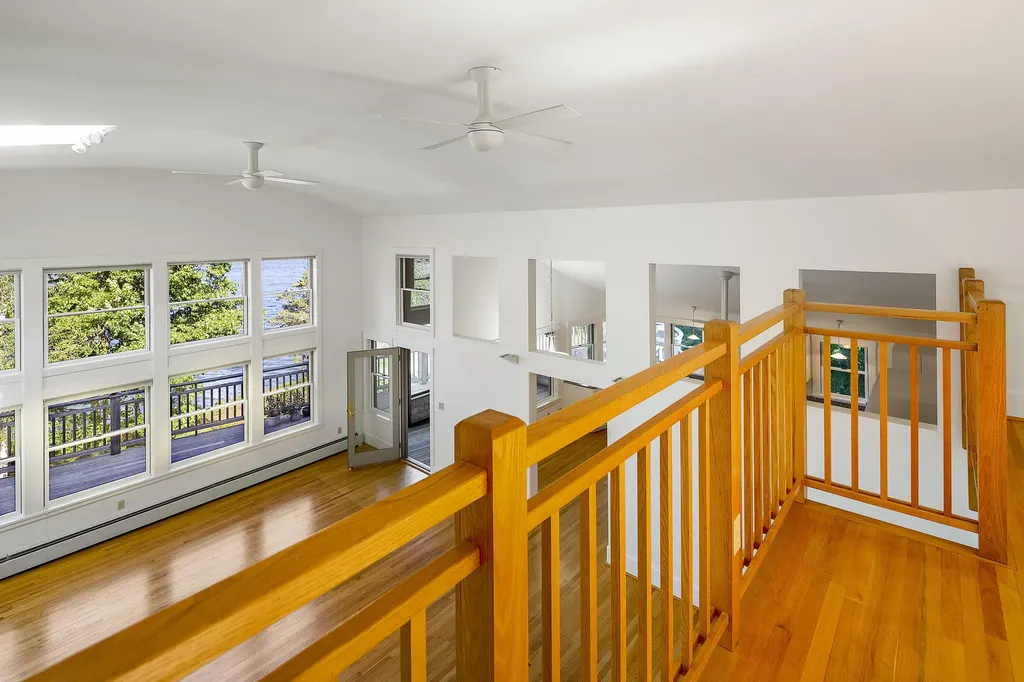 18 Eastward Rockport ME 04856