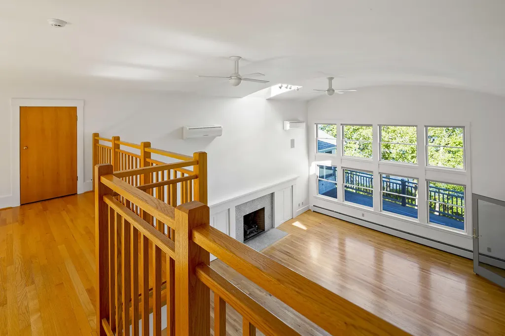 18 Eastward Rockport ME 04856