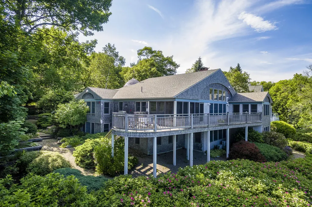 18 Eastward Rockport ME 04856