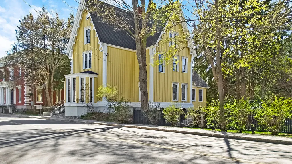 964 Washington Street Bath ME 04530