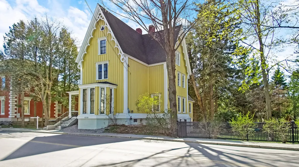 964 Washington Street Bath ME 04530