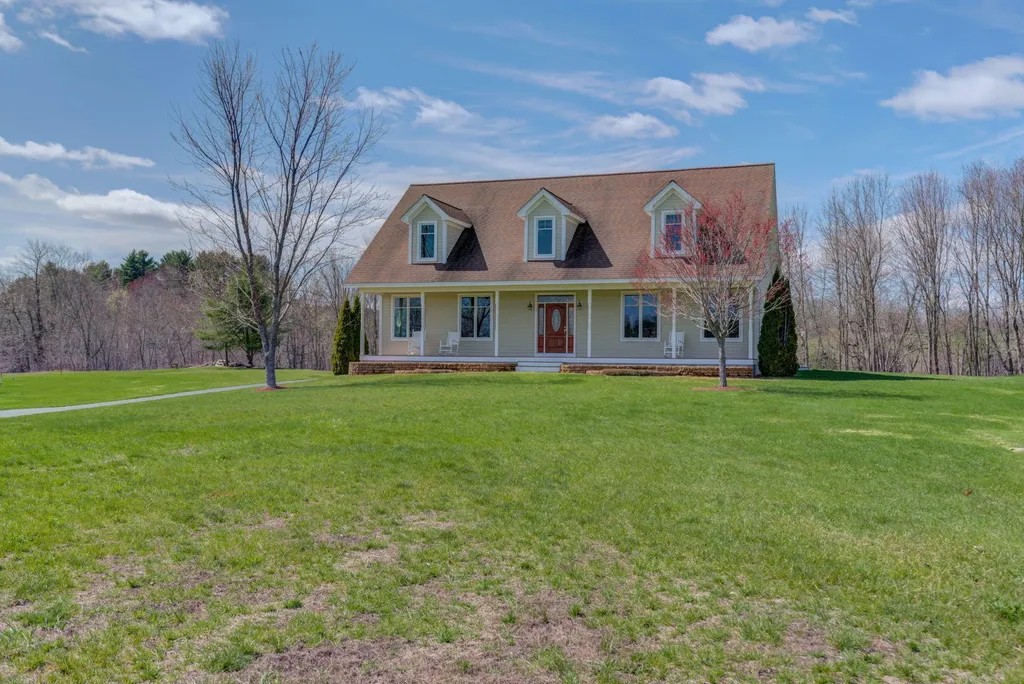 39 Rolling Knoll Drive Leeds ME 04263
