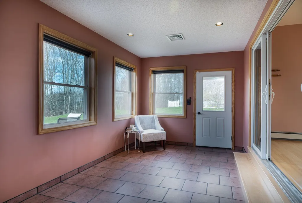 39 Rolling Knoll Drive Leeds ME 04263