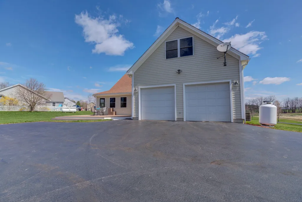 39 Rolling Knoll Drive Leeds ME 04263
