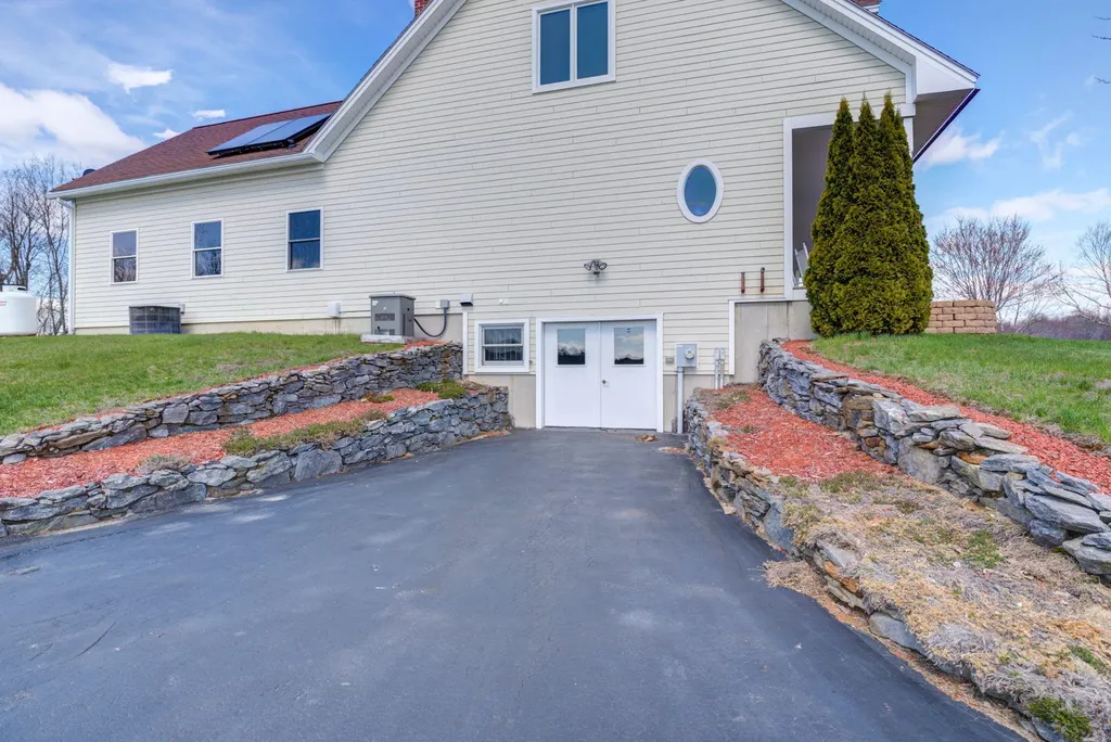 39 Rolling Knoll Drive Leeds ME 04263