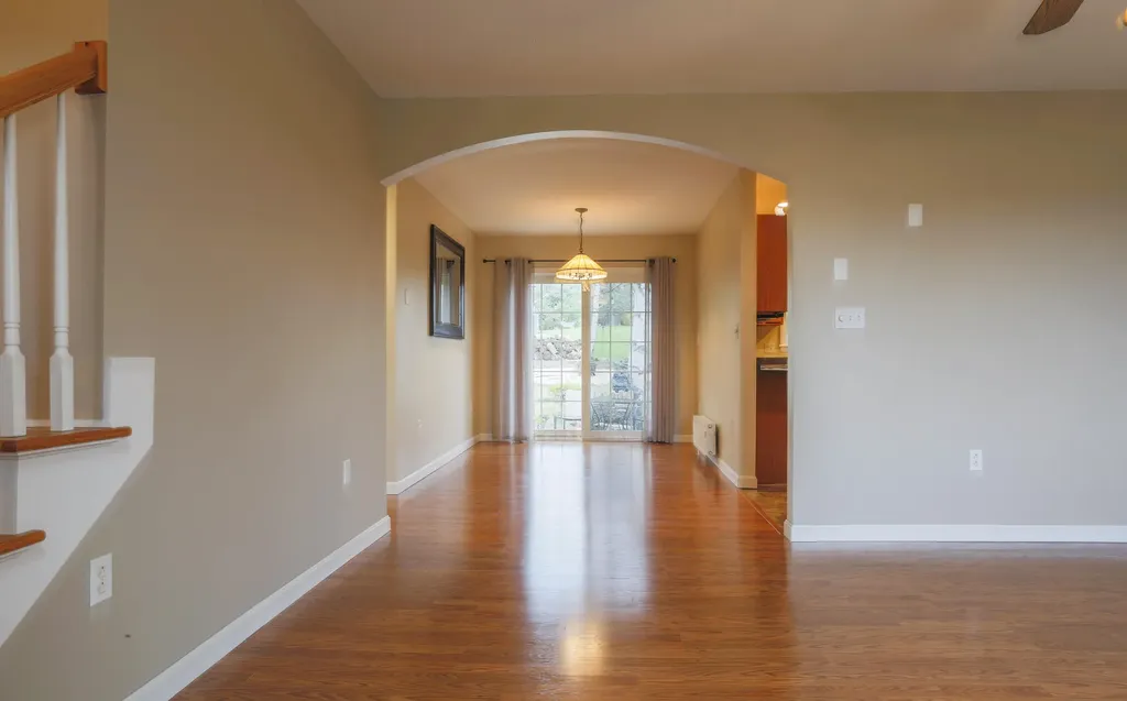 10 Sunset Street Thomaston ME 04861