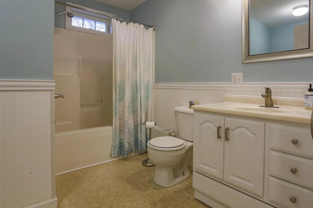 10 Sunset Street Thomaston ME 04861