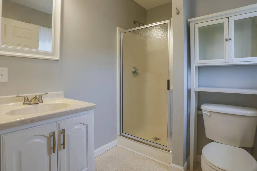 10 Sunset Street Thomaston ME 04861