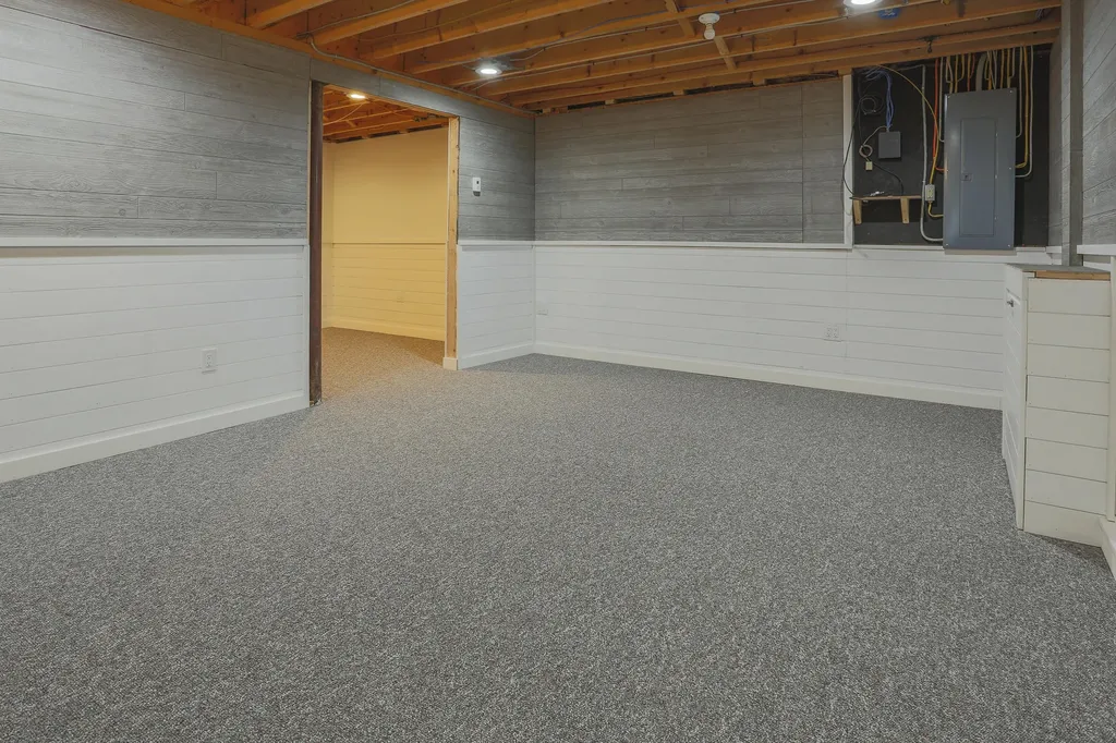 10 Sunset Street Thomaston ME 04861