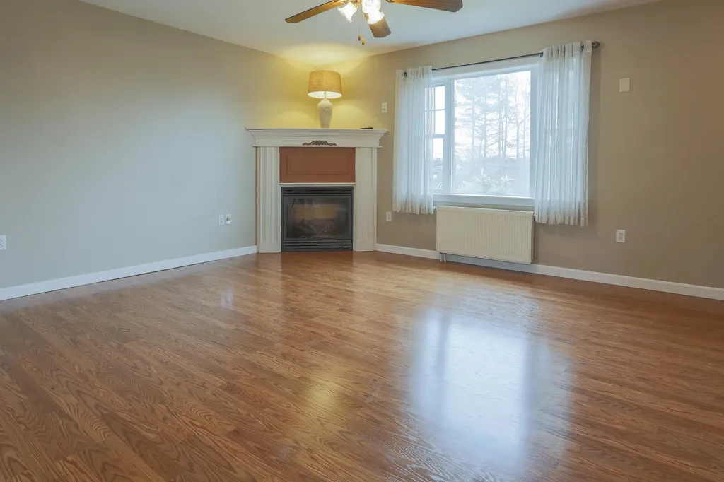10 Sunset Street Thomaston ME 04861